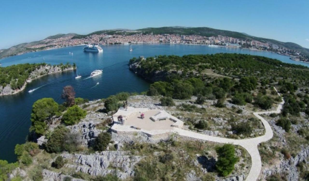 Studio Apartment Gray Šibenik Exterior foto